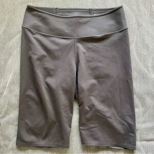 Uniqlo Gray Biker Shorts - Size S
